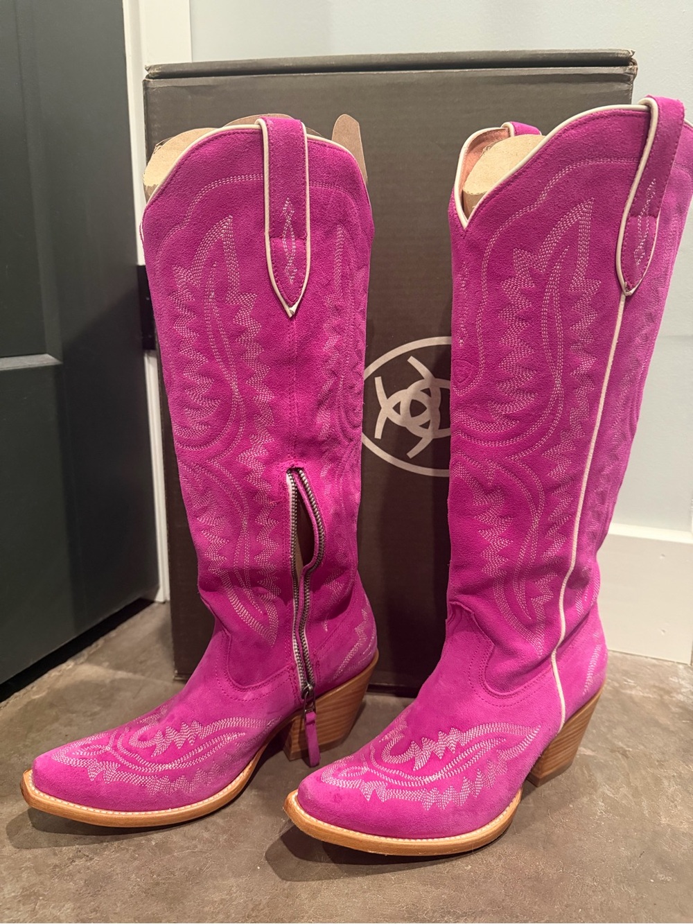 Ariat Casanova - Magenta Suede
